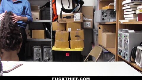 Shoplifter Jericha Jem Shoplyfting Stealing Boxes to Take Home
