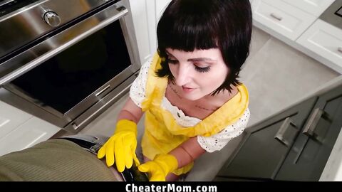 Stepmom Secreatly Fuvk with Her Stepson[ - Milf Porn